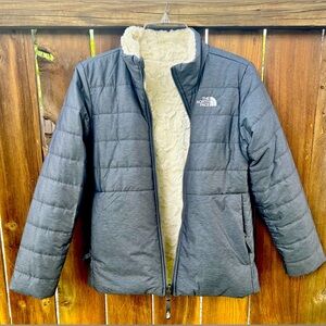 North Face Girls Jacket Large - Reversible
Mossbud Swirl - Charcoal Cream Lining